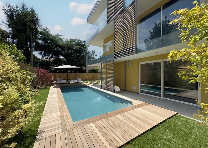 Mirabello Private Pool 아파트